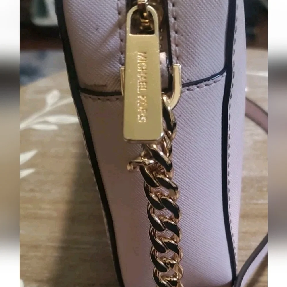 Michael Kors Light Pink/Rose Jet Set Medium Leather Crossbody